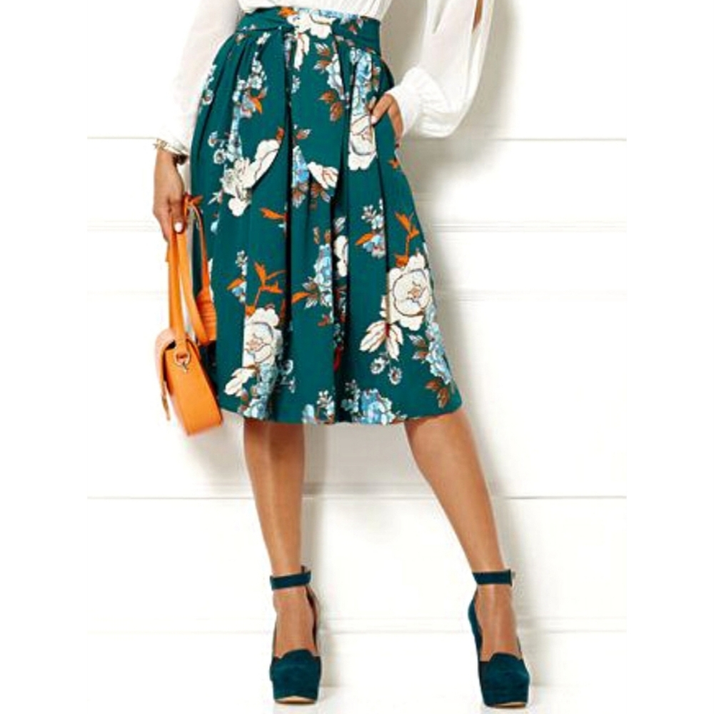 Eva Mendes | Teal Floral Flared Skirt